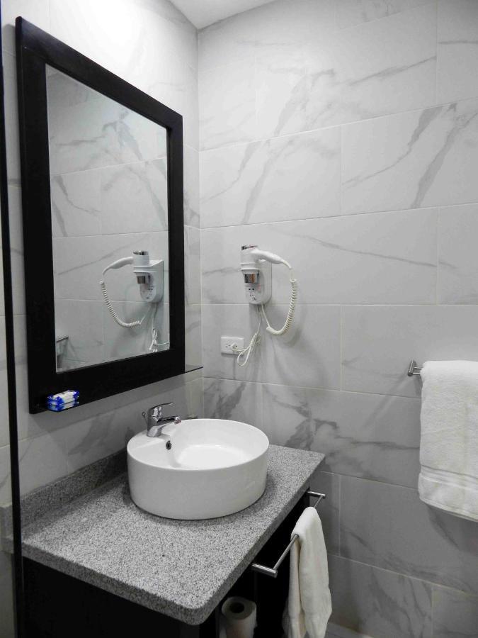 Mon Hotel Boutique Констанса Екстер'єр фото